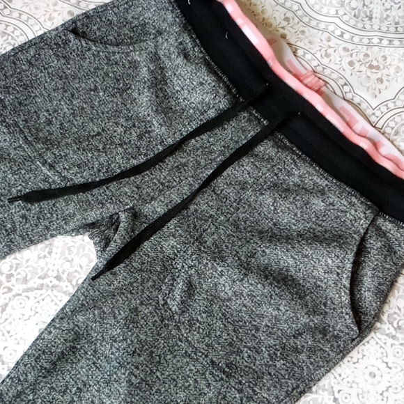 Cute rue 21 sweat pants - Picture 3 of 16